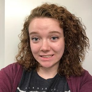 Meet your Posher, Chloe